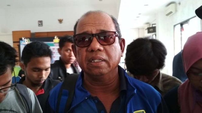 Pelatih Persib Bandung, Emral Abus