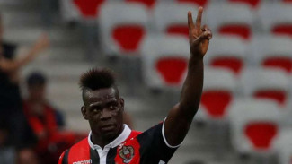 Komentari Kematian Astori, Balotelli: Alves Bermulut Sampah