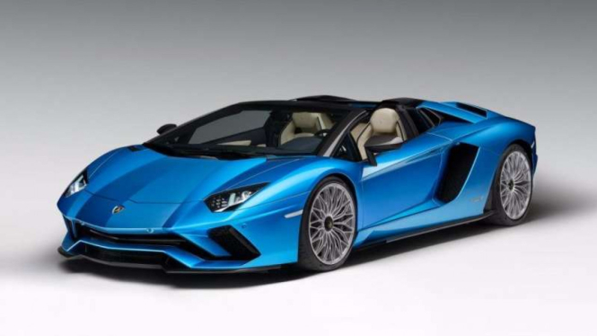 Lamborghini Aventador S Roadster