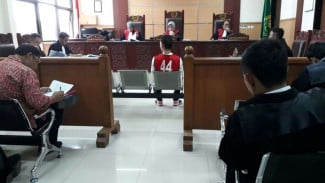 Axel Thomas Mengaku ke Hakim Pesan Narkoba Happy Five