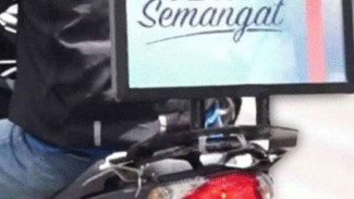 Bahaya Pasang Iklan Berjalan di Motor
