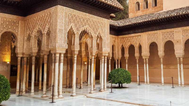 Istana Alhambra di Granada, Spanyol