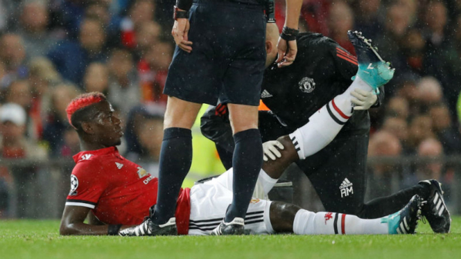 Gelandang Manchester United, Paul Pogba, mengalami cedera.