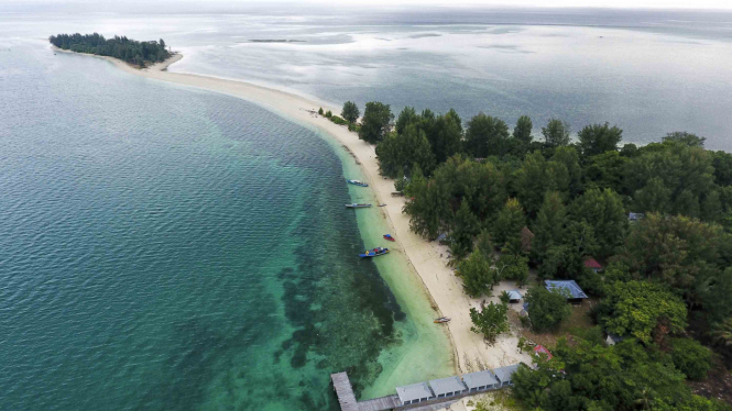 Keindahan Wisata Pulau Dodola Kabupaten Morotai, Maluku Utara
