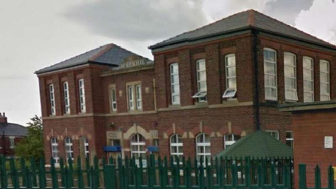 Gedung sekolah asis Academy Limeside, Inggris