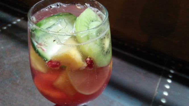 Mocktail Fruity Happy Soda.