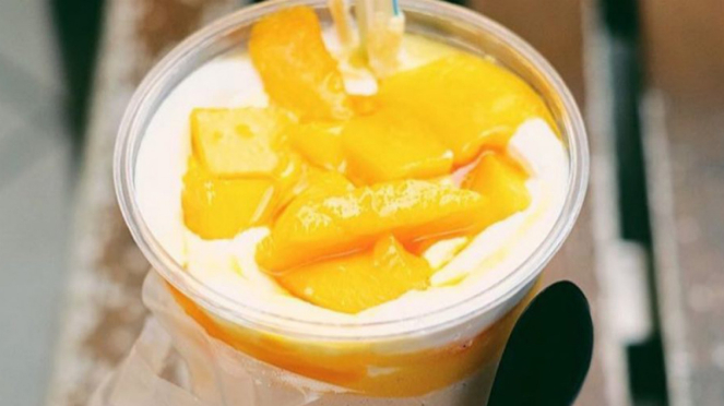 Smoothie mangga Mango Bomb.