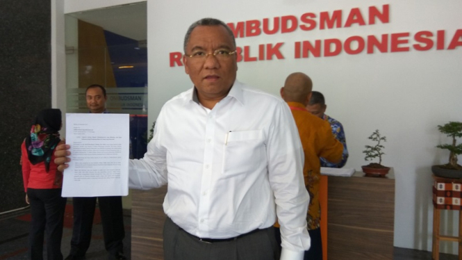 Pengacara David L Tobing melaporkan Gubernur Bank Indonesia ke Ombudsman