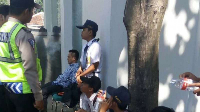 Pelajar SMA di Tangerang ditahan polisi karena kerjai anak SMP.