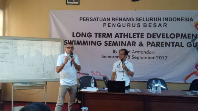 Seminar kepelatihan renang oleh PB PRSI di Semarang
