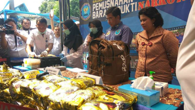 BNN dan Polri melakukan pemusnahan barang bukti narkoba di kantor BNN, Rabu (20/9/2017)