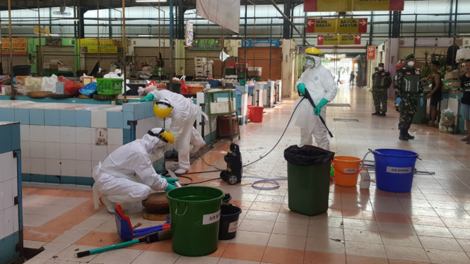 Simulasi pandemi influenza di Pasar Modern BSD, Rabu, 20 September 2017.