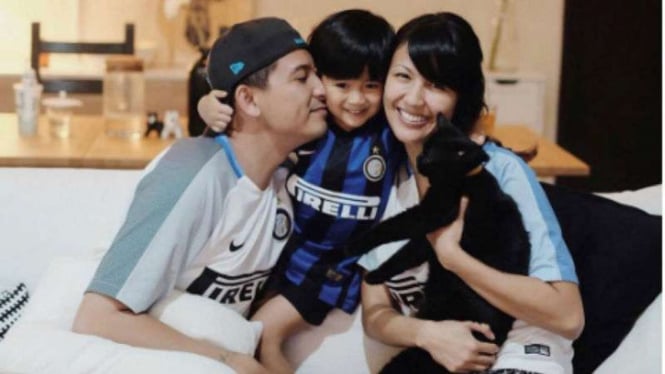 Artis Indonesia, Sharena Gunawan bersama suami dan anaknya