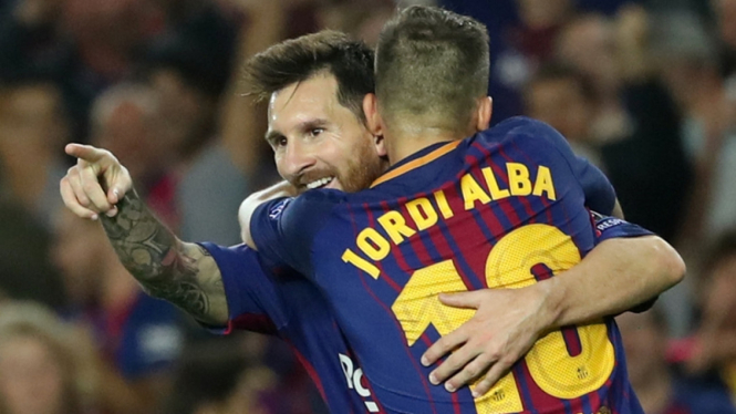 Dua bintang Barcelona, Lionel Messi dan Jordi Alba.