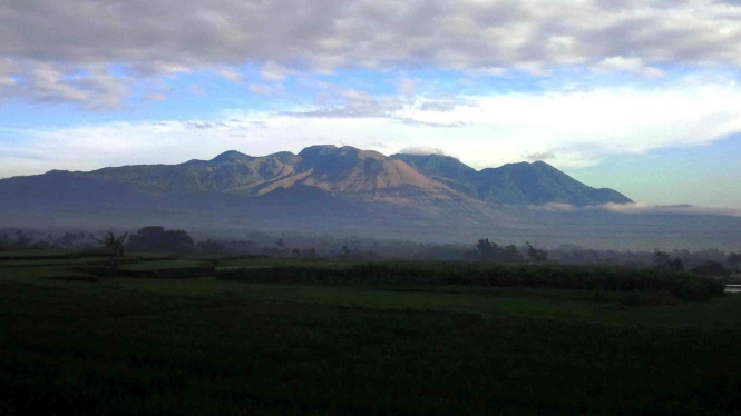 Gunung api Guntur Garut Jawa Barat 