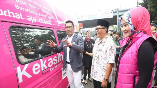 Wali Kota Bandung Ridwan Kamil meluncurkan layanan Kekasih 