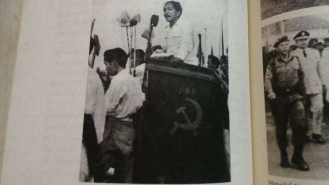Ketua Comite Central PKI, Dipa Nusantara Aidit, dalam kampanye Pemilu 1955.