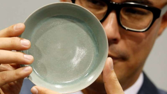 Mangkuk keramik berusia 1000 tahun asal China ini terjual seharga 511 miliar.
