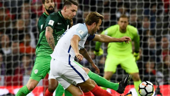 Striker Inggris, Harry Kane saat menghadapi Slovenia