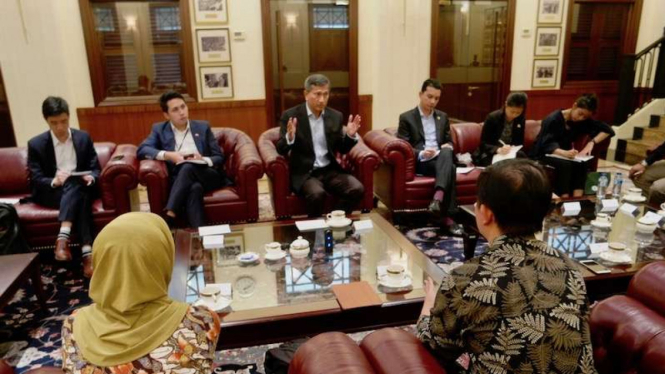 Menteri Luar Negeri Singapura, Vivian Balakrishnan (tengah), menerima kunjungan delegasi jurnalis Indonesia.