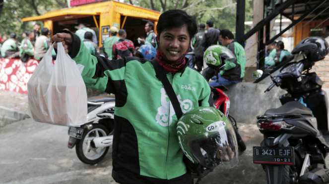 sorot ojek online - transportasi online - ojek gojek