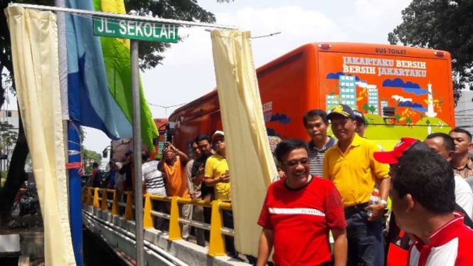 Gubernur DKI Jakarta Djarot Saiful Hidayat meresmikan Jalan untuk Akses Pelajar.