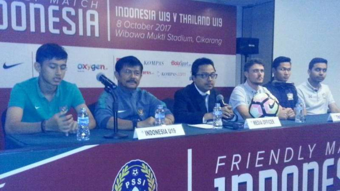 Jumpa pers pra laga Timnas Indonesia U-19 Vs Thailand U-19