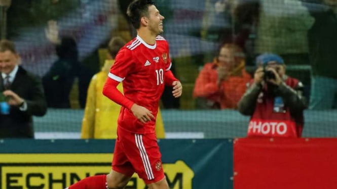 Striker Rusia, Fedor Smolov rayakan gol ke gawang Korea Selatan