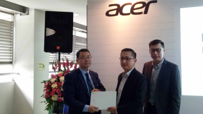 Acer bantu pembelajaran digital IICS Jakarta