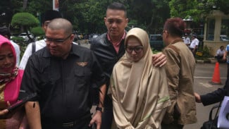 Besok, Lyra Virna Diperiksa sebagai Tersangka