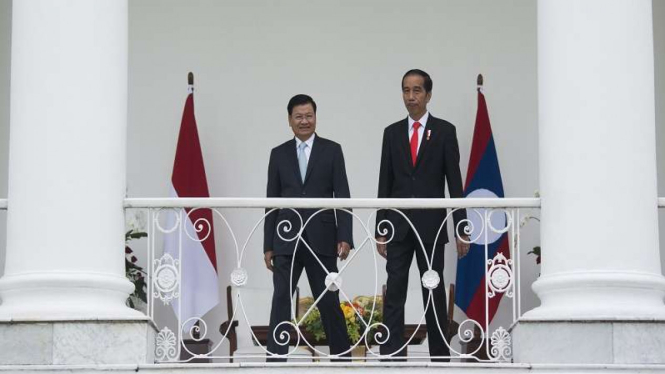 Presiden Joko Widodo bersama PM Republik Demokratik Rakyat Laos  