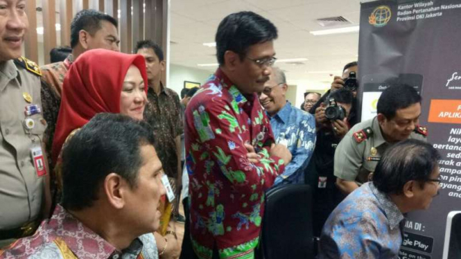 Gubernur DKI Jakarta Djarot Saiful Hidayat saat resmikan Mall Pelayanan Publik