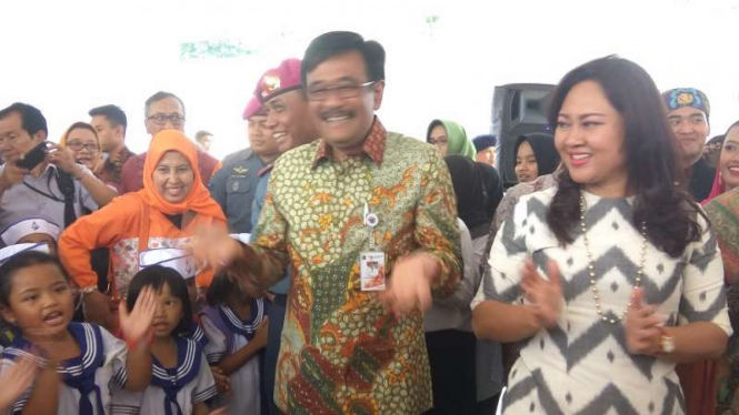 Djarot Saiful Hidayat dan istrinya, Happy Farida.