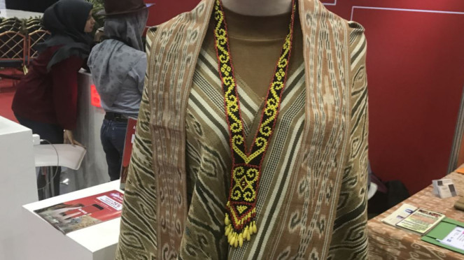 Tenun Ikat Dayak 