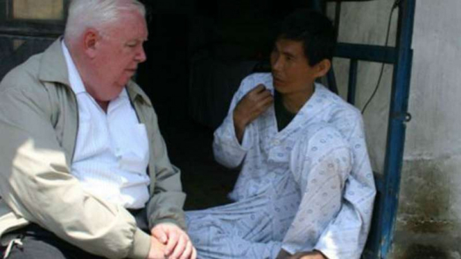 Pendeta Jerry Hammond yang bermisi kemanusiaan untuk penderita TBC di Korut