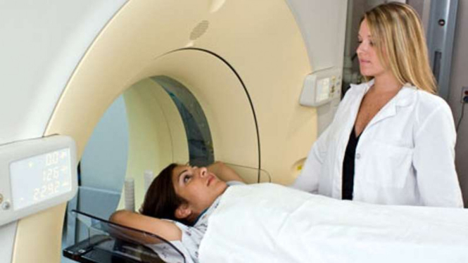 Pemeriksaan CT Scan otak 