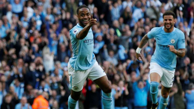 Pemain Manchester City, Raheem Sterling rayakan gol