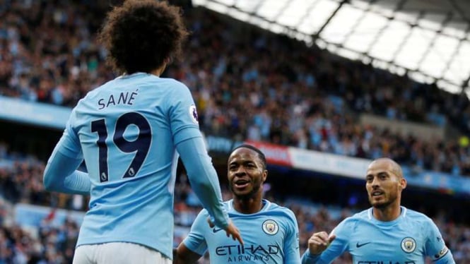 Bintang Manchester City merayakan gol