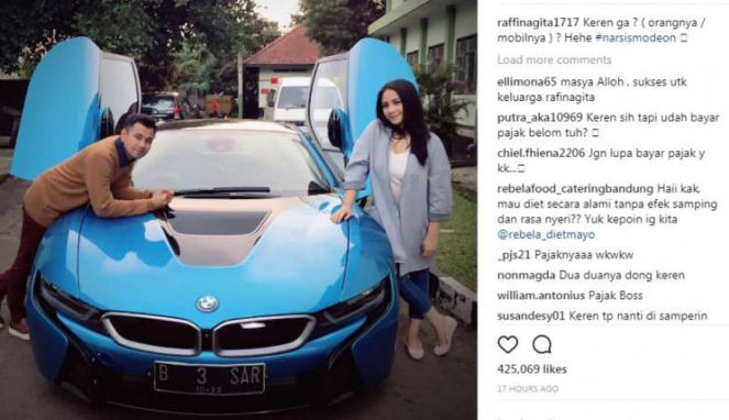 Raffi Ahmad pamer mobil baru.