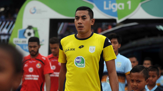 Almarhum kiper Persela, Choirul Huda.