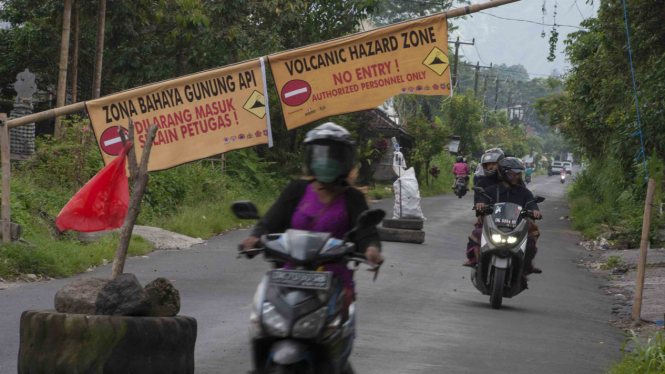 Peringatan zona bahaya erupsi Gunung Agung di Kabupaten Karangasem Bali