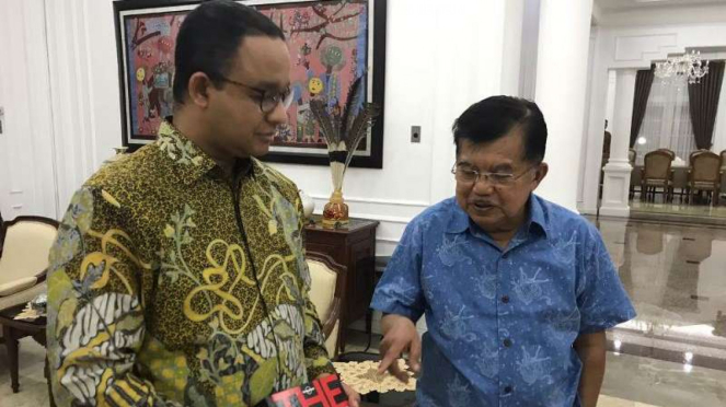 Gubernur DKI Jakarta Anies Baswedan dengan Wakil Presiden Jusuf Kalla