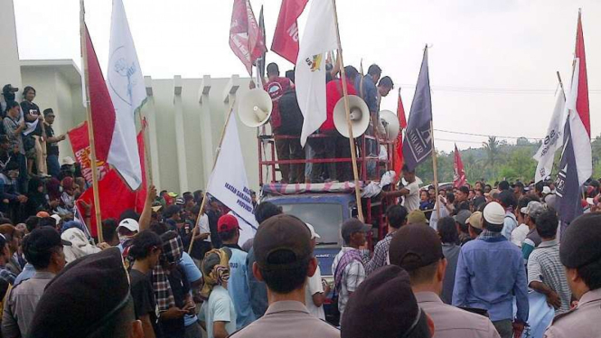 Ratusan nelayan Banten demo reklamasi