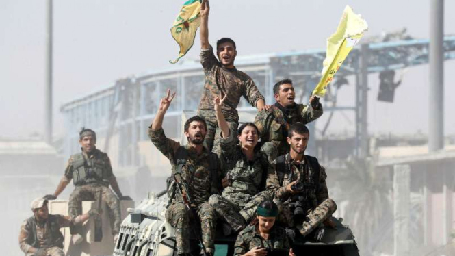 Kemenangan pasukan Suriah saat bebaskan Raqqa dari ISIS.