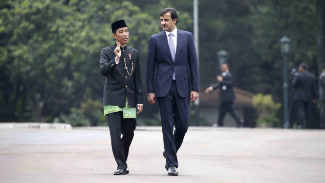 Presiden Jokowi Ajak Emir Qatar Tanam Pohon dan Keliling Istana Bogor