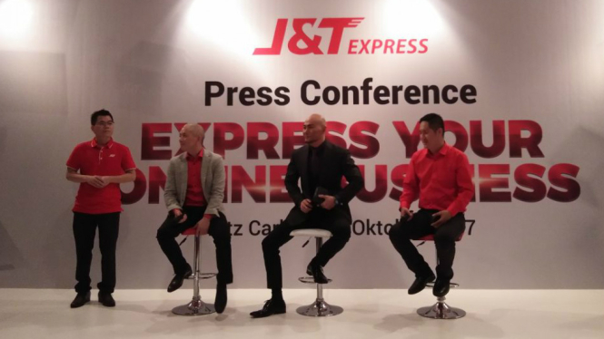 Konferensi pers J&T Express di Jakarta