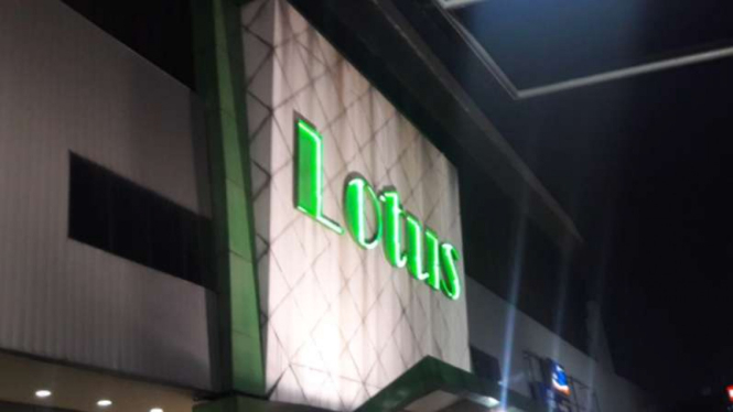 Lotus Departemen Store di Djakarta Theater.