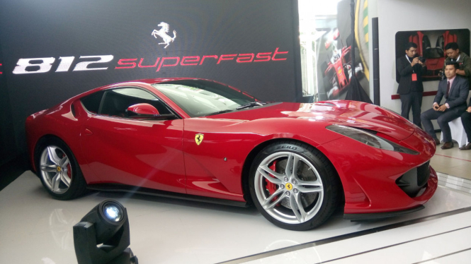 Ferrari 812 Superfast.