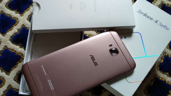 Asus Zenfone 4 Selfie