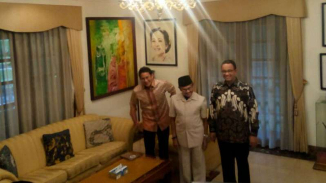 Gubernur dan Wakil Gubernur DKI, Anies Baswedan dan Sandiaga Uno, menemui BJ Habibie.